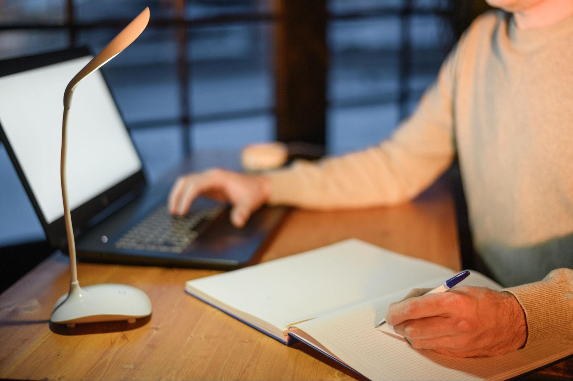 Cover Image for The Best Tools and Strategies for Writing a Book That Sells